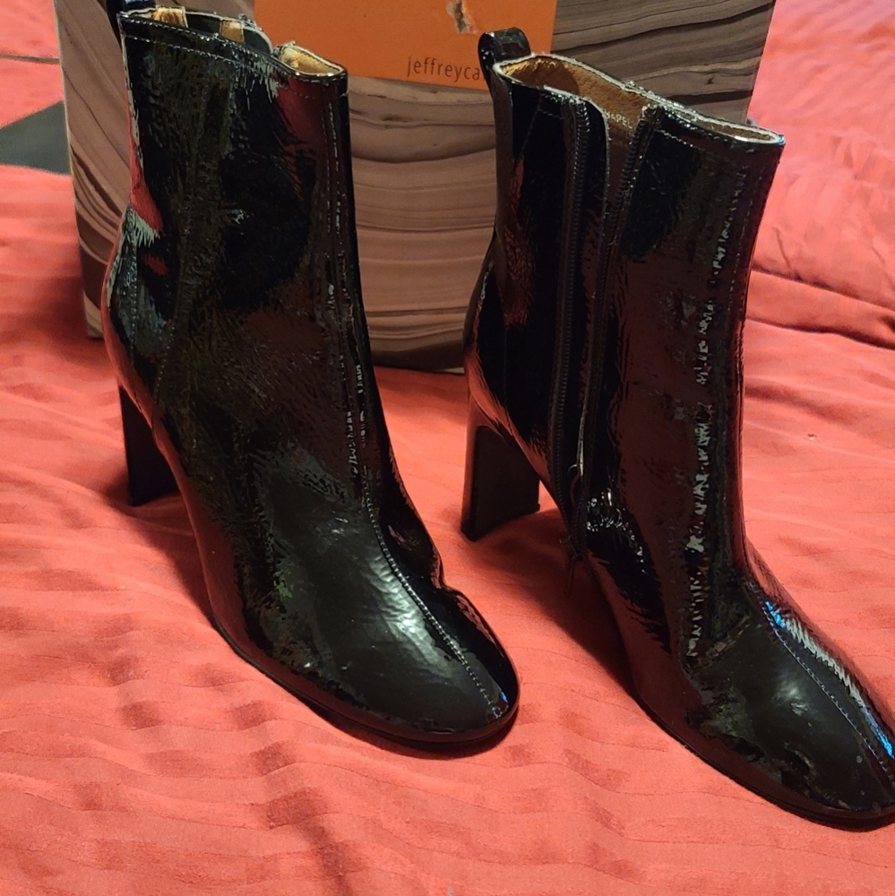 Jeffrey Campbell Black Booties sz 8